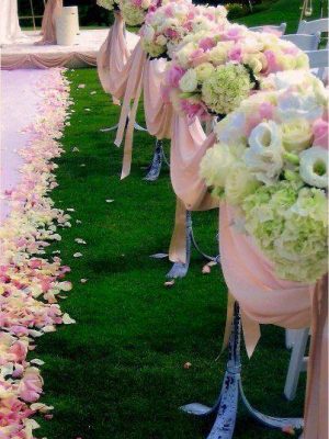 ukrasa-za-svatba-s-rozovi-rozi-eustomi-i-hortenzii